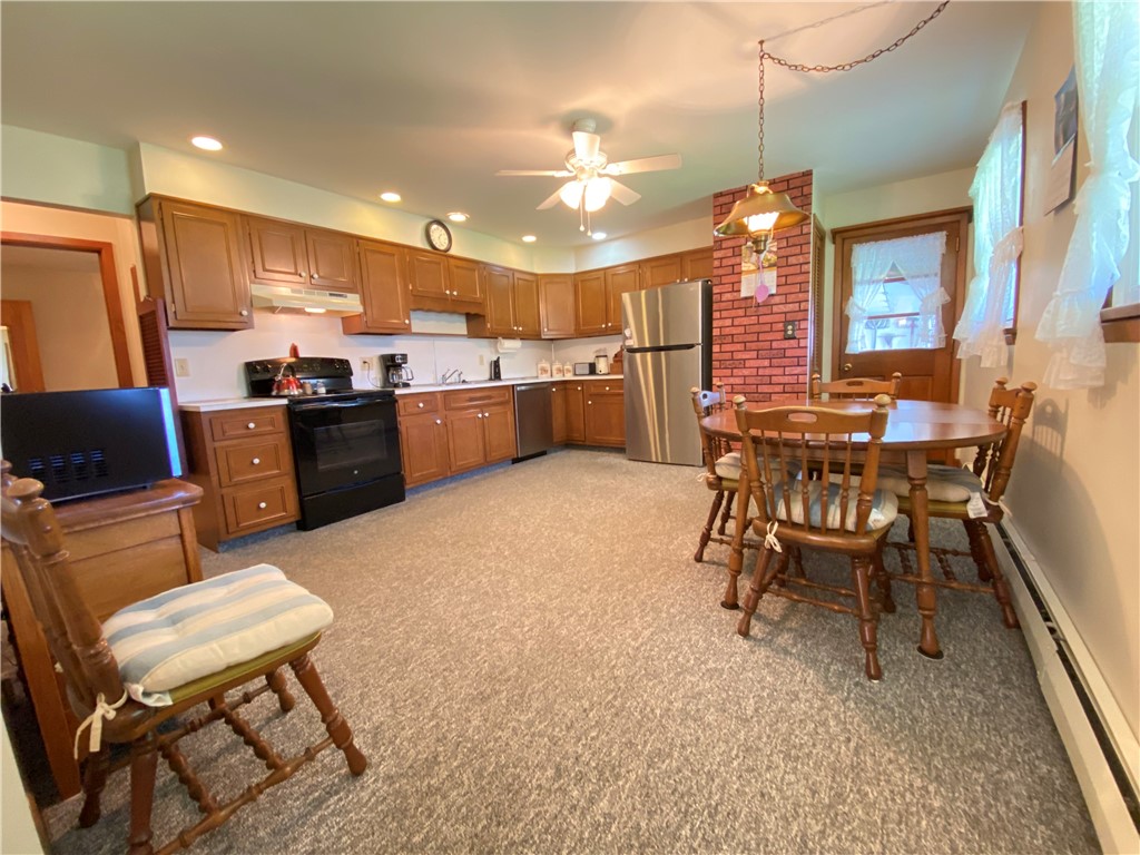 Greenville Boro - Mer, Pennsylvania 16125, United States, 3 Bedrooms Bedrooms, ,2 BathroomsBathrooms,Residential,Contingent,118098