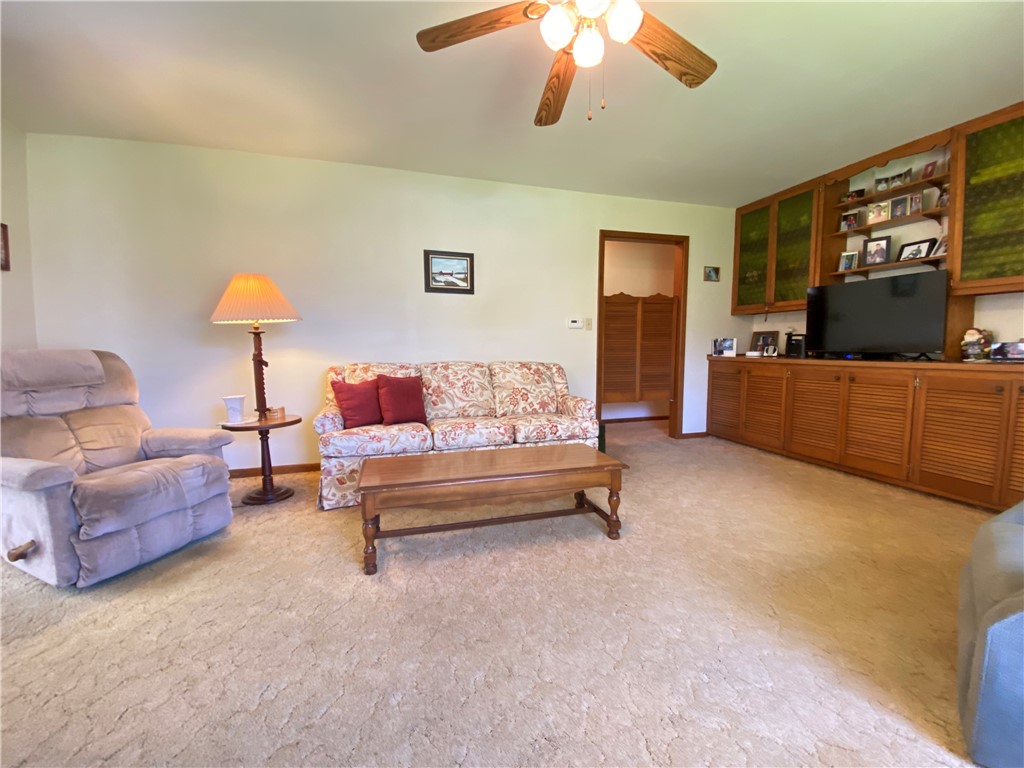 Greenville Boro - Mer, Pennsylvania 16125, United States, 3 Bedrooms Bedrooms, ,2 BathroomsBathrooms,Residential,Contingent,118098