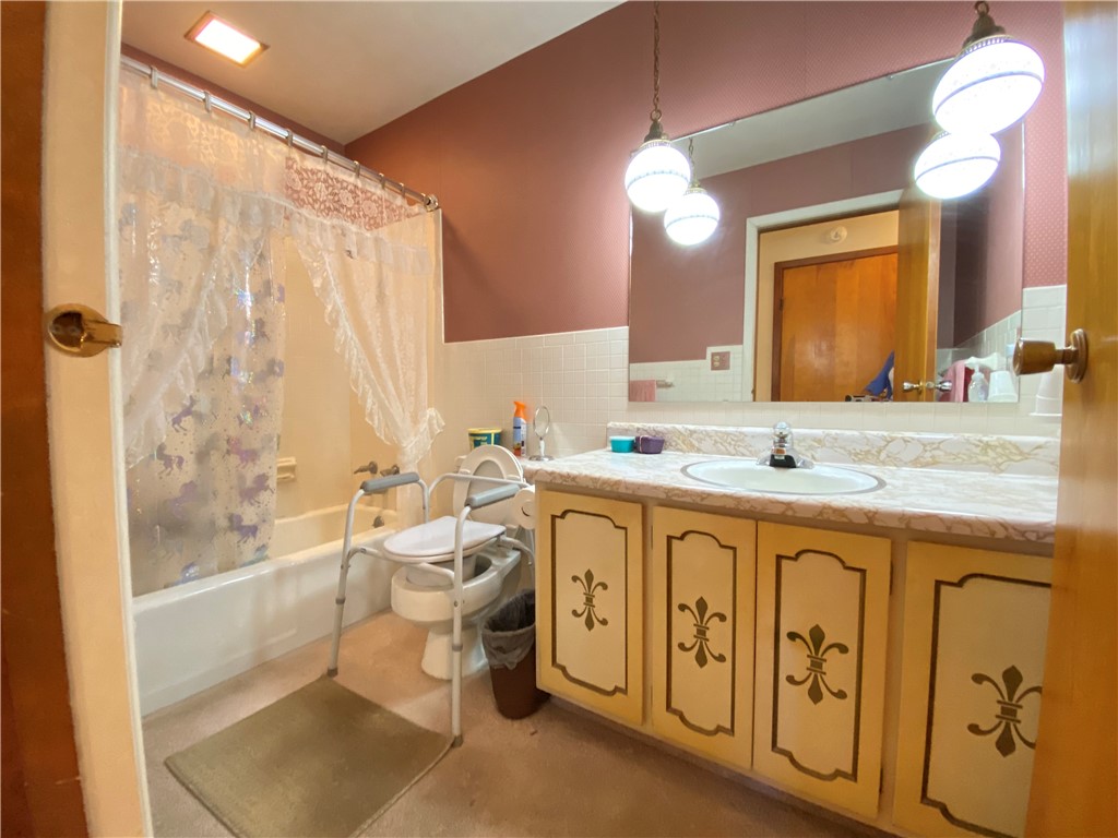 Greenville Boro - Mer, Pennsylvania 16125, United States, 3 Bedrooms Bedrooms, ,2 BathroomsBathrooms,Residential,Contingent,118098