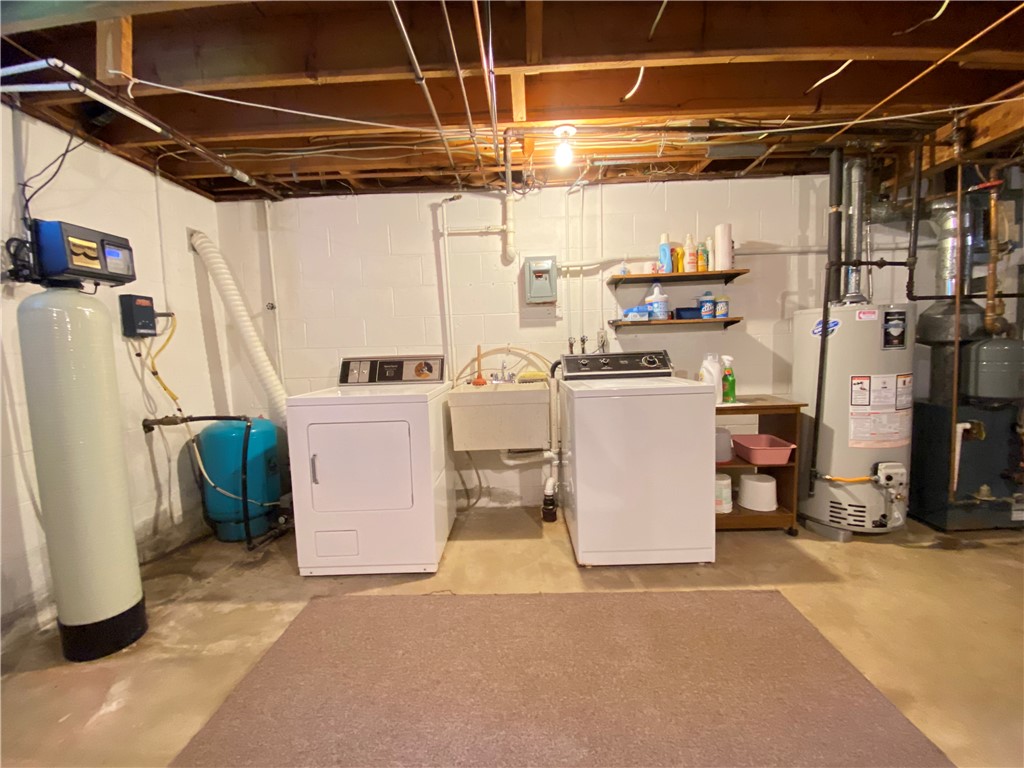 Greenville Boro - Mer, Pennsylvania 16125, United States, 3 Bedrooms Bedrooms, ,2 BathroomsBathrooms,Residential,Contingent,118098