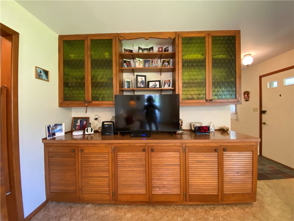 Greenville Boro - Mer, Pennsylvania 16125, United States, 3 Bedrooms Bedrooms, ,2 BathroomsBathrooms,Residential,Contingent,118098