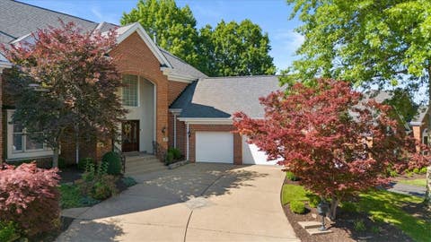Photo for 321 Williamsburg Ct