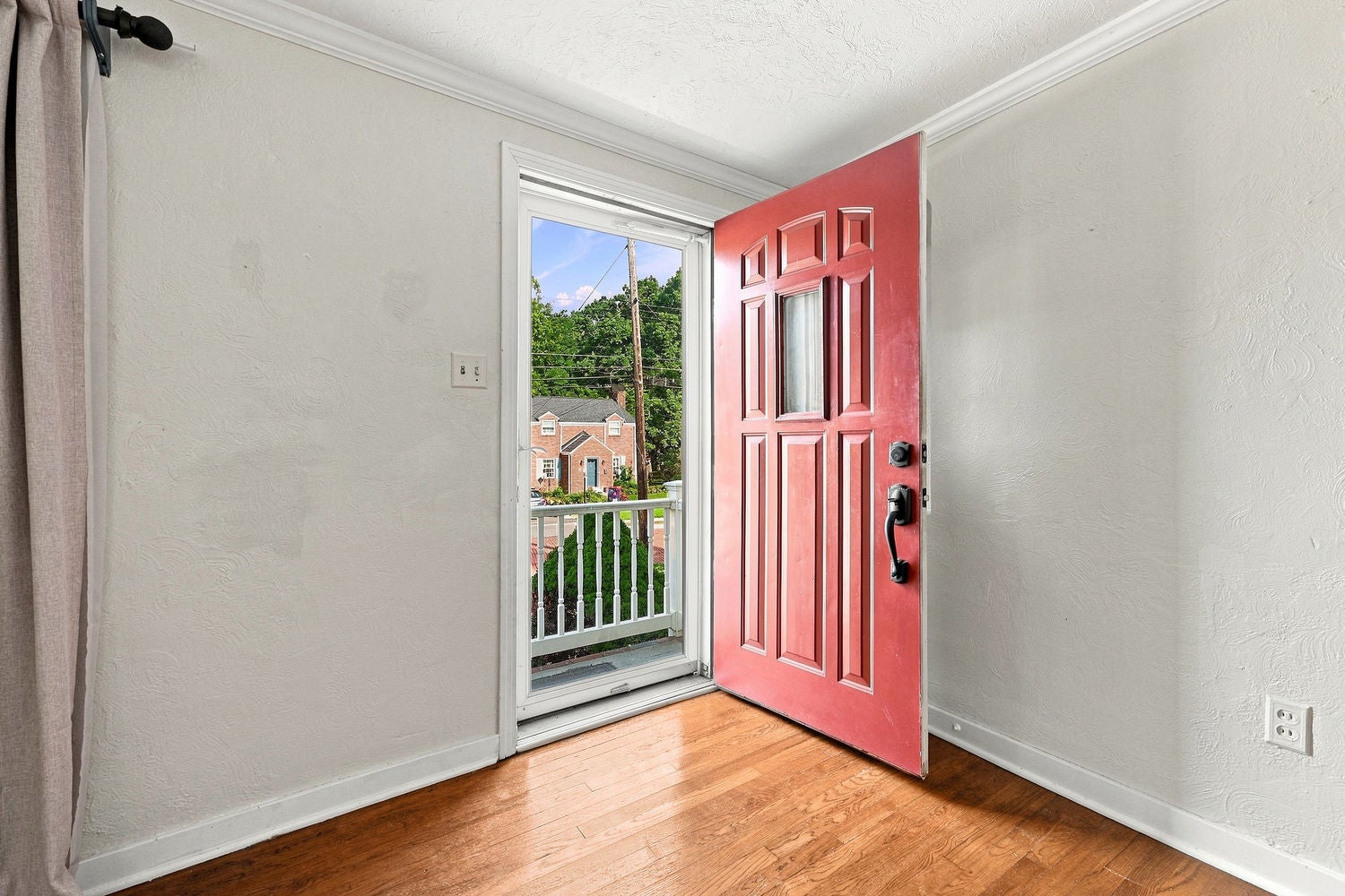 699 CRYSTAL Drive