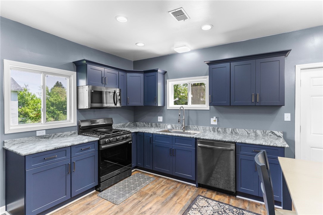 613 Emerson Ave Ave, Farrell, Pennsylvania image 8