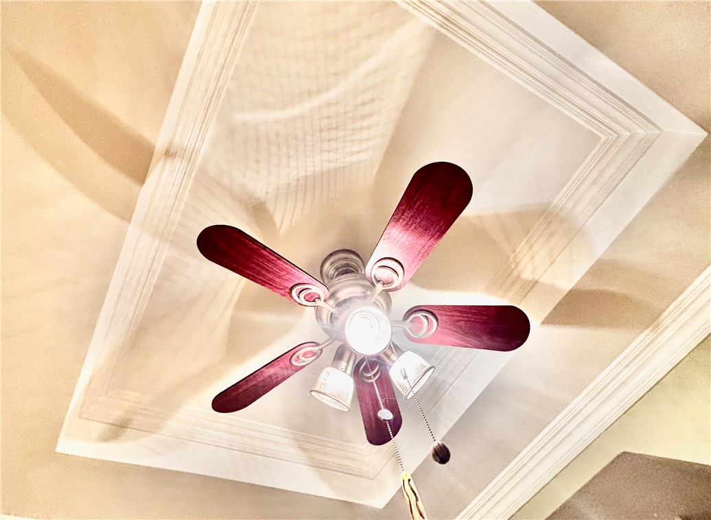 Ross Twp, Pennsylvania 15237, United States, 2 Bedrooms Bedrooms, ,3 BathroomsBathrooms,Residential,Active,172907