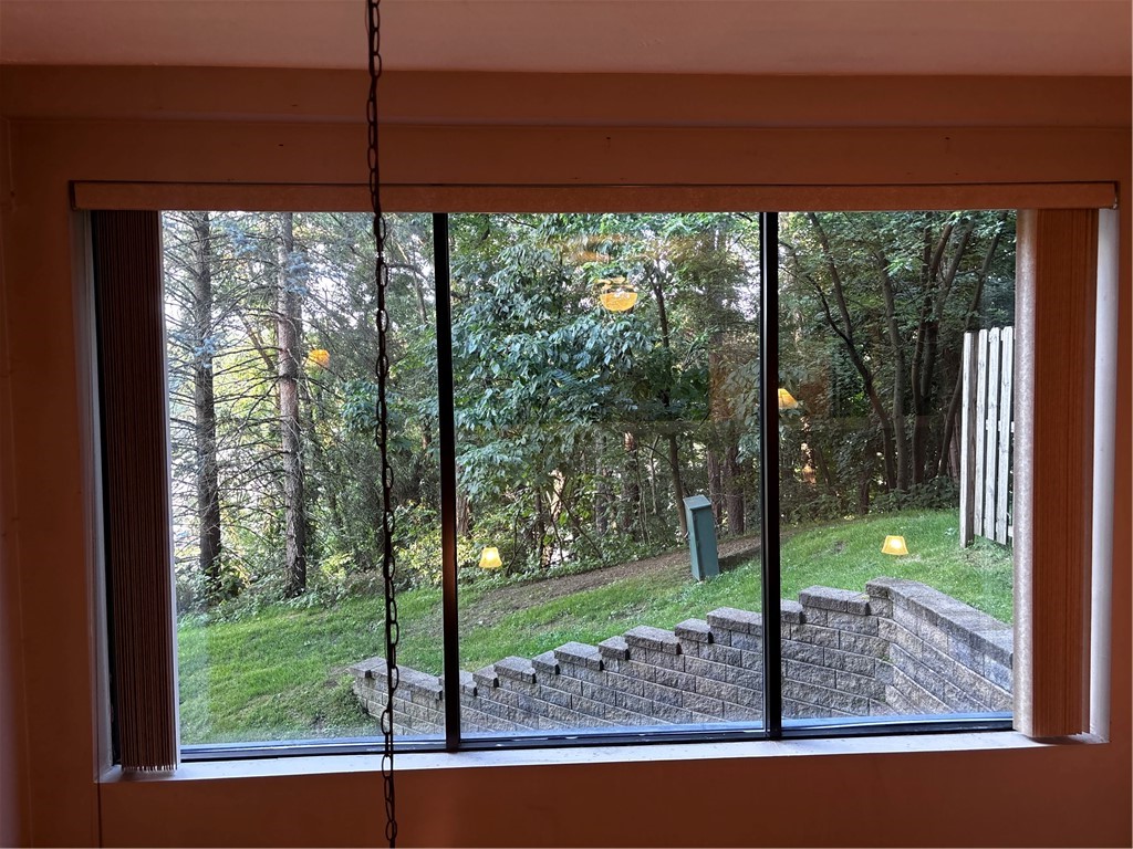 Ross Twp, Pennsylvania 15237, United States, 2 Bedrooms Bedrooms, ,3 BathroomsBathrooms,Residential,Active,172907