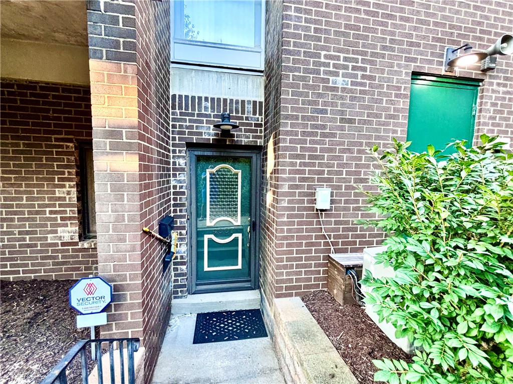 Ross Twp, Pennsylvania 15237, United States, 2 Bedrooms Bedrooms, ,3 BathroomsBathrooms,Residential,Active,172907