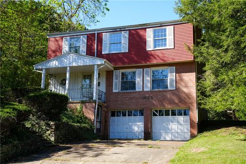 Photo of 1050 Princeton Rd, Pittsburgh, PA 15205 (MLS # 1725628)