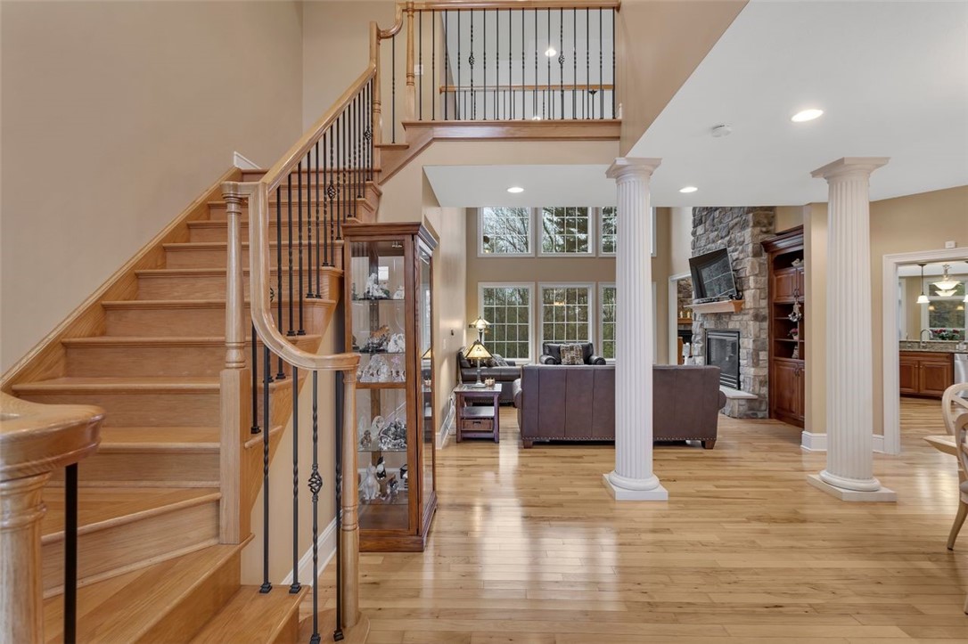 7020 Fair Oaks Drive, Murrysville, Pennsylvania image 3