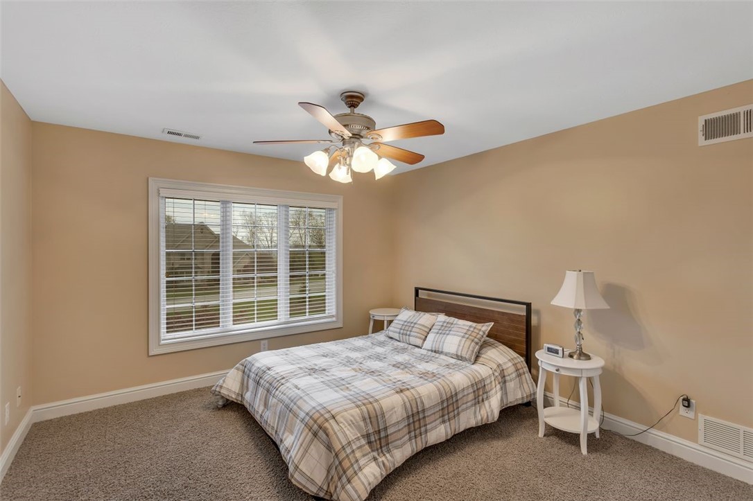 7020 Fair Oaks Drive, Murrysville, Pennsylvania image 23