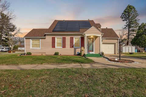 Homes For Sale - 1704 22nd Street<br/> ROCKFORD, IL 61108