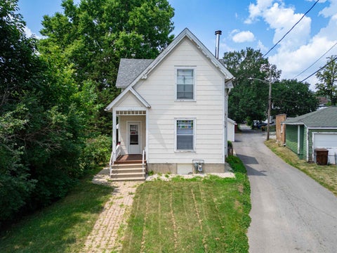 Homes For Sale - 615 15th Street<br/> ROCKFORD, IL 61104