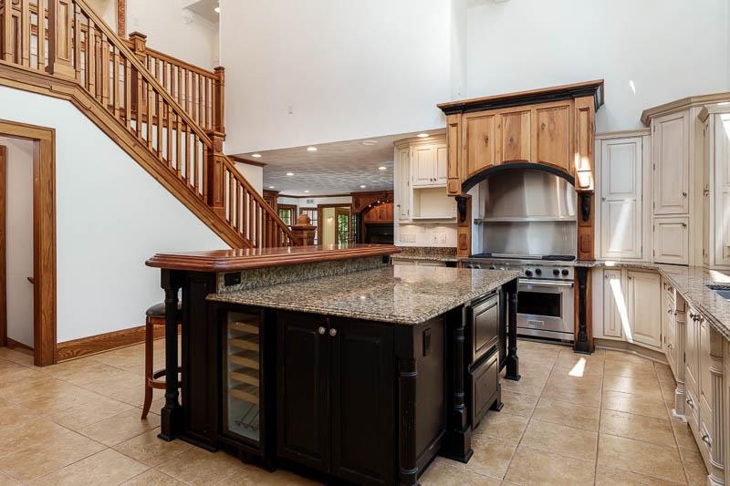 Rockford, Illinois 61107, United States, 5 Bedrooms Bedrooms, ,6 BathroomsBathrooms,Residential,Active,52993