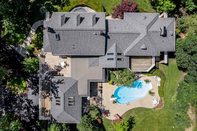 Rockford, Illinois 61107, United States, 5 Bedrooms Bedrooms, ,6 BathroomsBathrooms,Residential,Active,52993