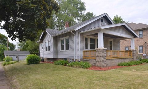 Homes For Sale - 923 17th Street<br/> ROCKFORD, IL 61104