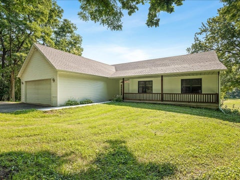 Homes For Sale - 7519 Burr Oak Road<br/> Winnebago County, ROSCOE, IL 61073