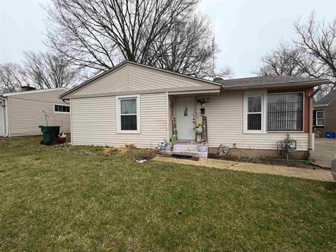 Homes For Sale - 1916 Loomis Street<br/> ROCKFORD, IL 61102