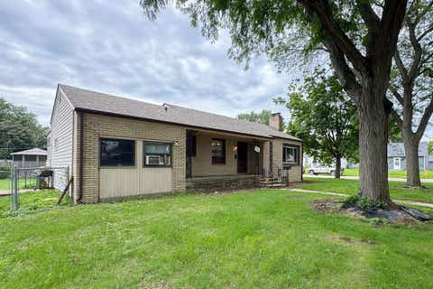 Homes For Sale - 301 Junius St<br/> LOVES PARK, IL 61111