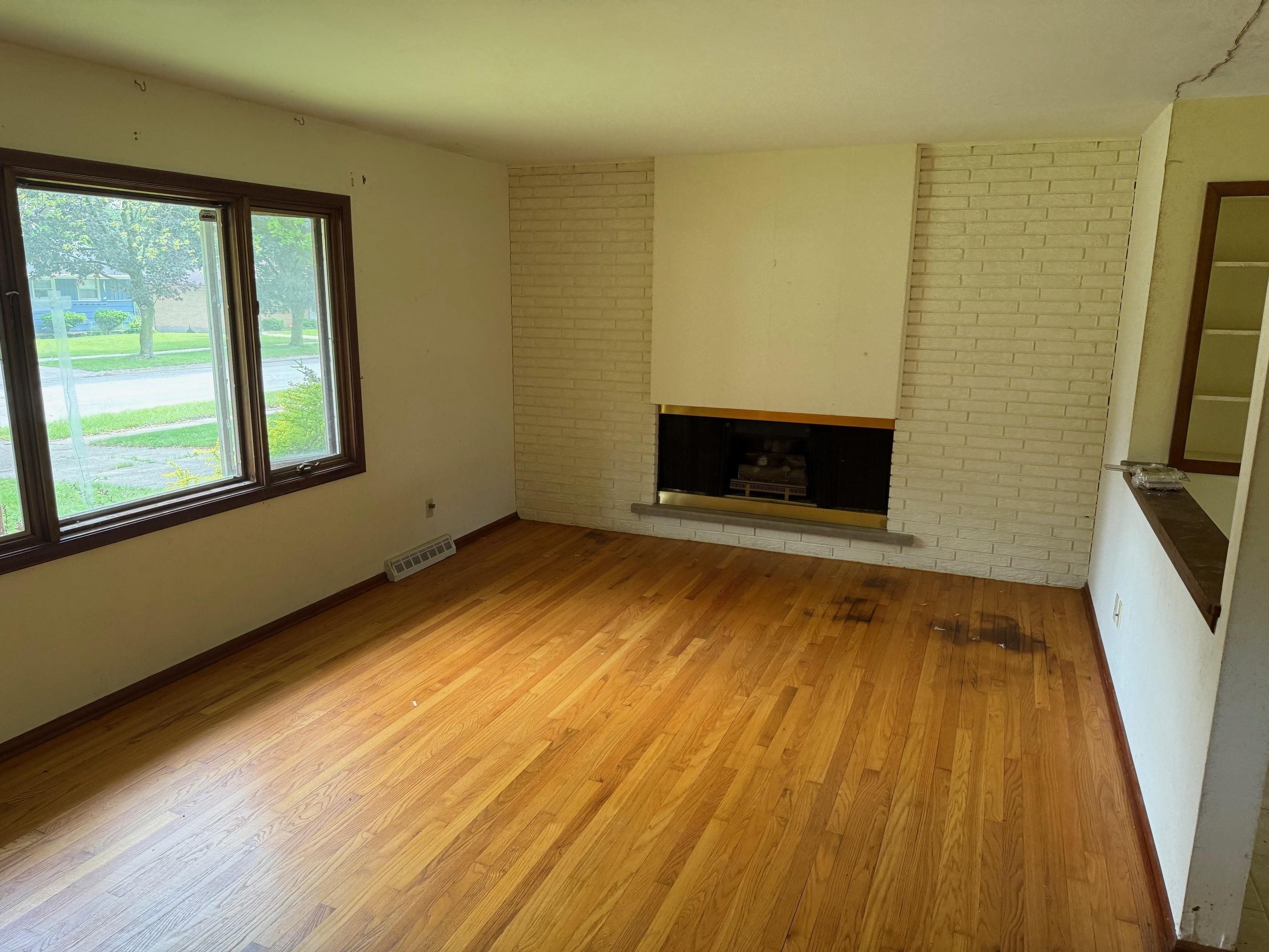 Rockford, Illinois 61108, United States, 2 Bedrooms Bedrooms, ,1 BathroomBathrooms,Residential,Pending,145272