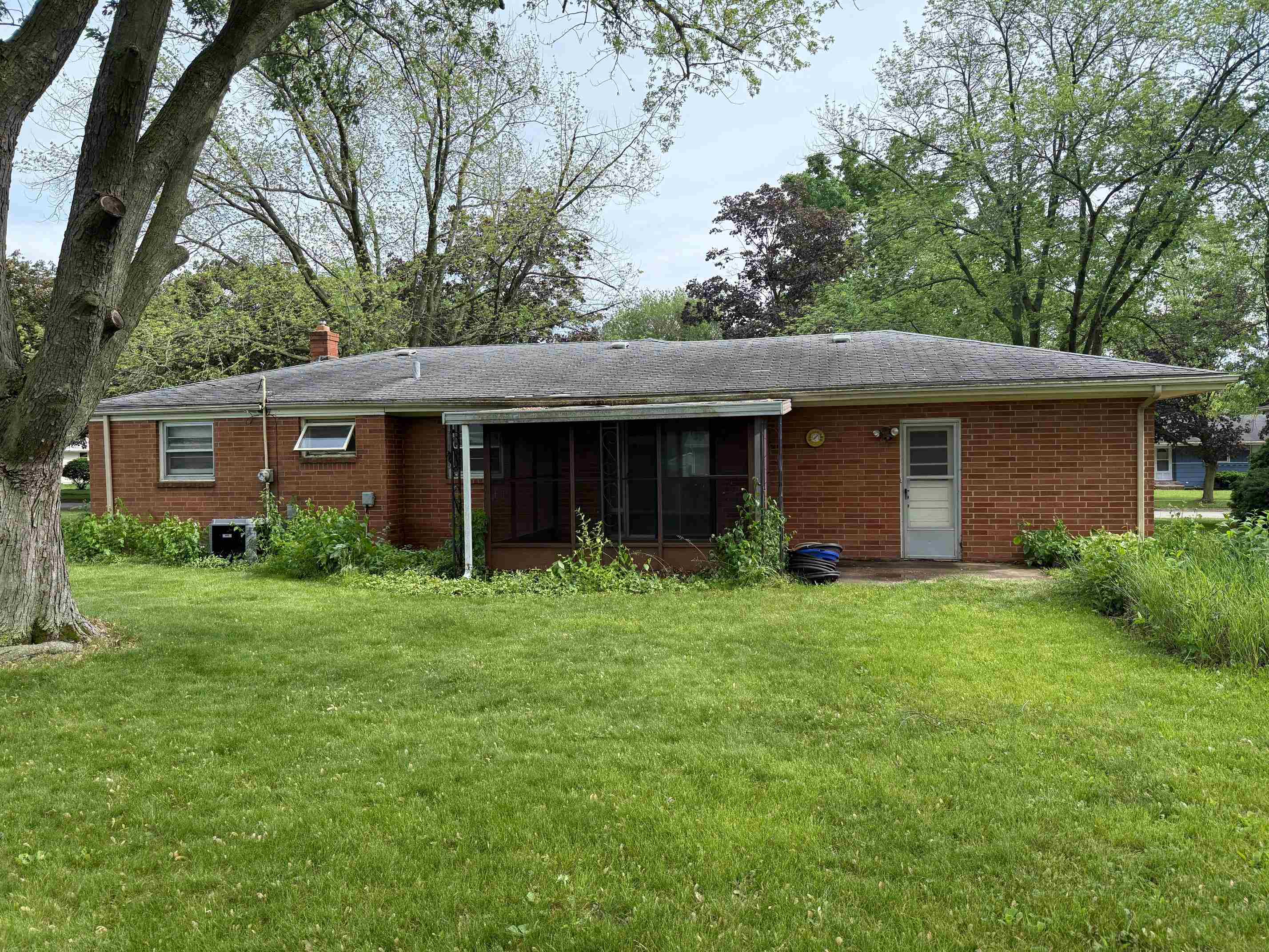Rockford, Illinois 61108, United States, 2 Bedrooms Bedrooms, ,1 BathroomBathrooms,Residential,Pending,145272