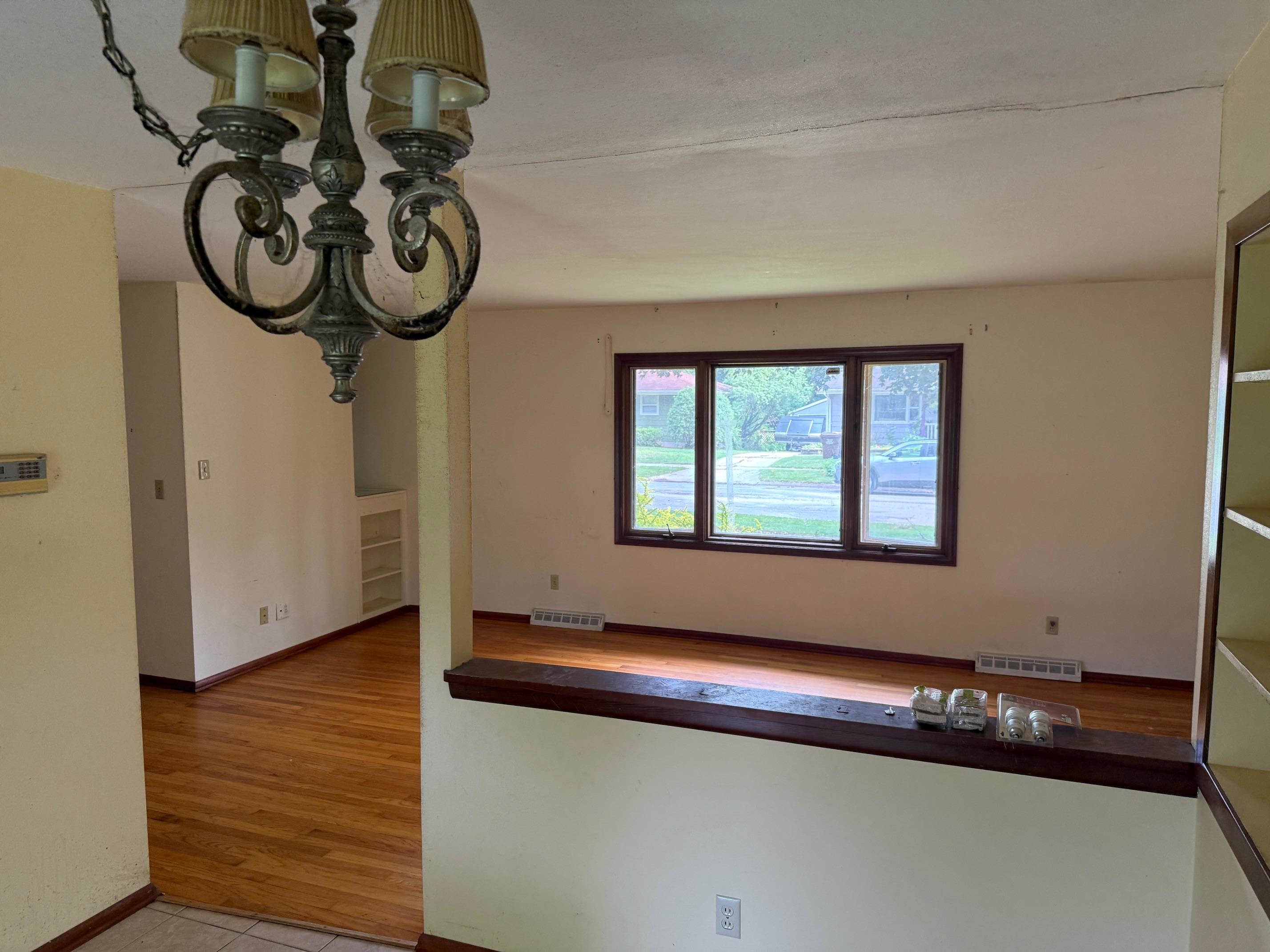 Rockford, Illinois 61108, United States, 2 Bedrooms Bedrooms, ,1 BathroomBathrooms,Residential,Pending,145272