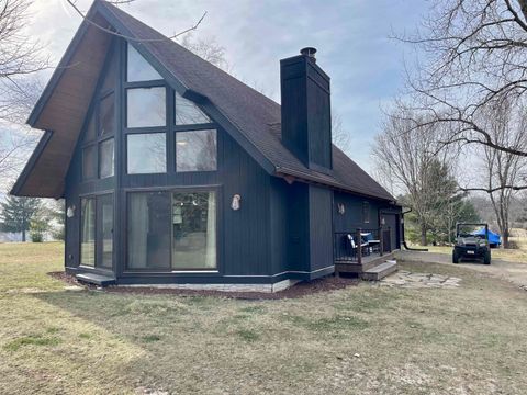 Homes For Sale - 12A203 Eisenhower Drive<br/> APPLE RIVER, IL 61001