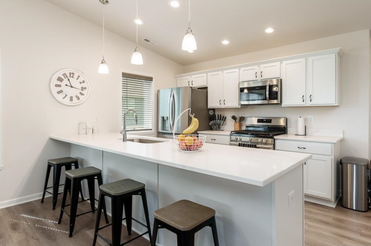 Loves Park, Illinois 61111, United States, 2 Bedrooms Bedrooms, ,2 BathroomsBathrooms,Residential,Pending,203763