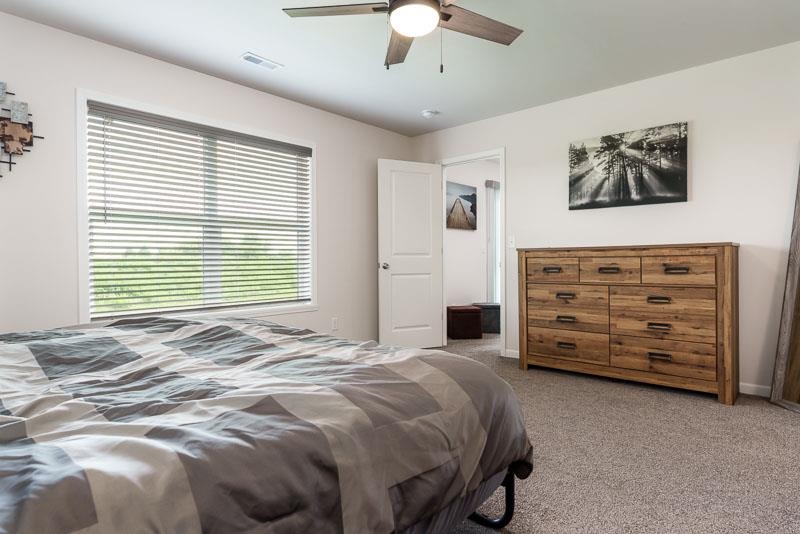 Loves Park, Illinois 61111, United States, 2 Bedrooms Bedrooms, ,2 BathroomsBathrooms,Residential,Pending,203763