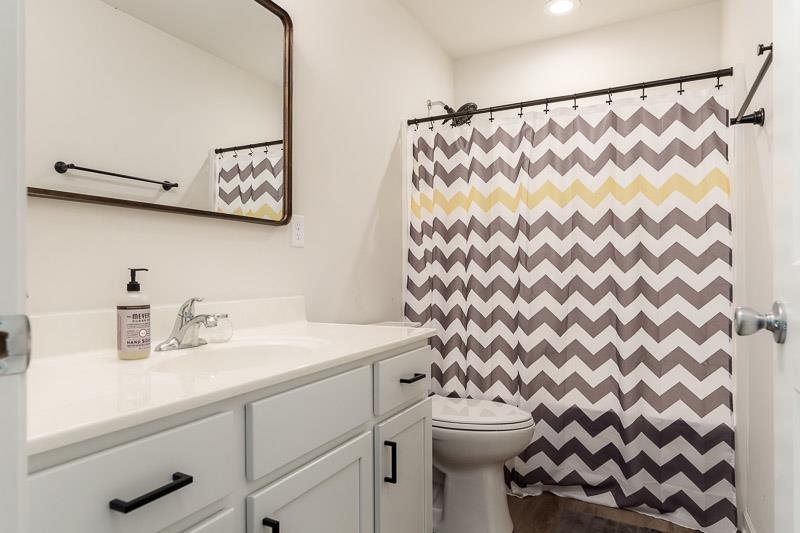 Loves Park, Illinois 61111, United States, 2 Bedrooms Bedrooms, ,2 BathroomsBathrooms,Residential,Pending,203763