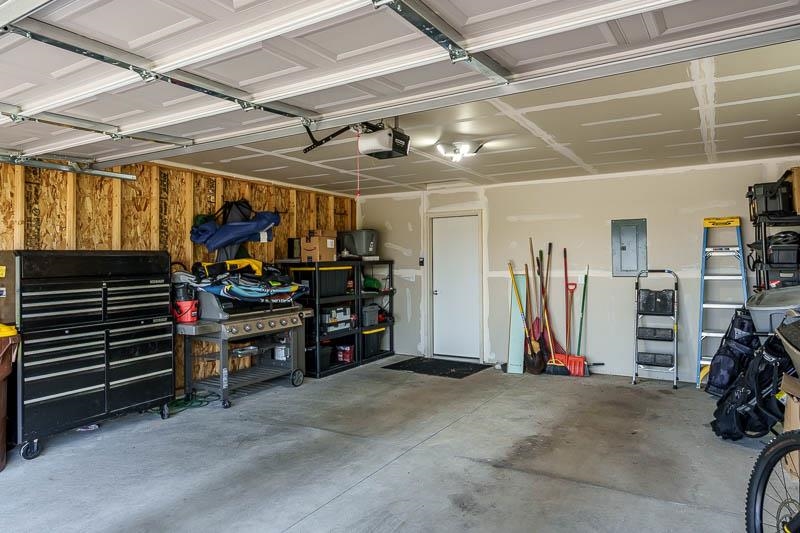 Loves Park, Illinois 61111, United States, 2 Bedrooms Bedrooms, ,2 BathroomsBathrooms,Residential,Pending,203763