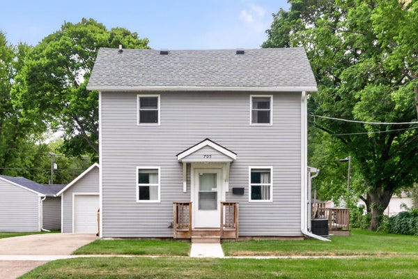 705 S 3RD ST, OREGON, IL 61061 - Image 0c3b9a04598dbed1cbcd7150e91c8a7e/146146975