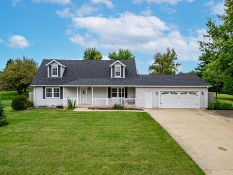 Homes For Sale - 740 Timber Creek Road<br/> DIXON, IL 61021