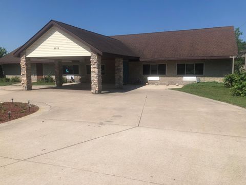 Homes For Sale - 5918 Park Ridge Road<br/> LOVES PARK, IL 61111