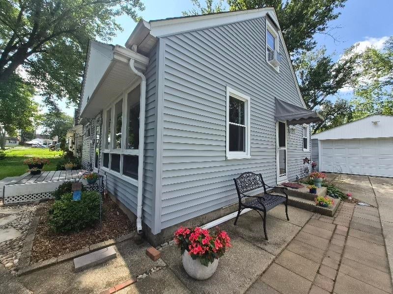 2227 Arizona Avenue - Photo 3