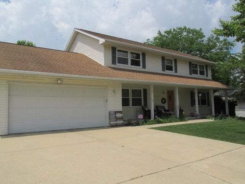 Homes For Sale - 1052 Burke Drive<br/> Stephenson County, FREEPORT, IL 61032