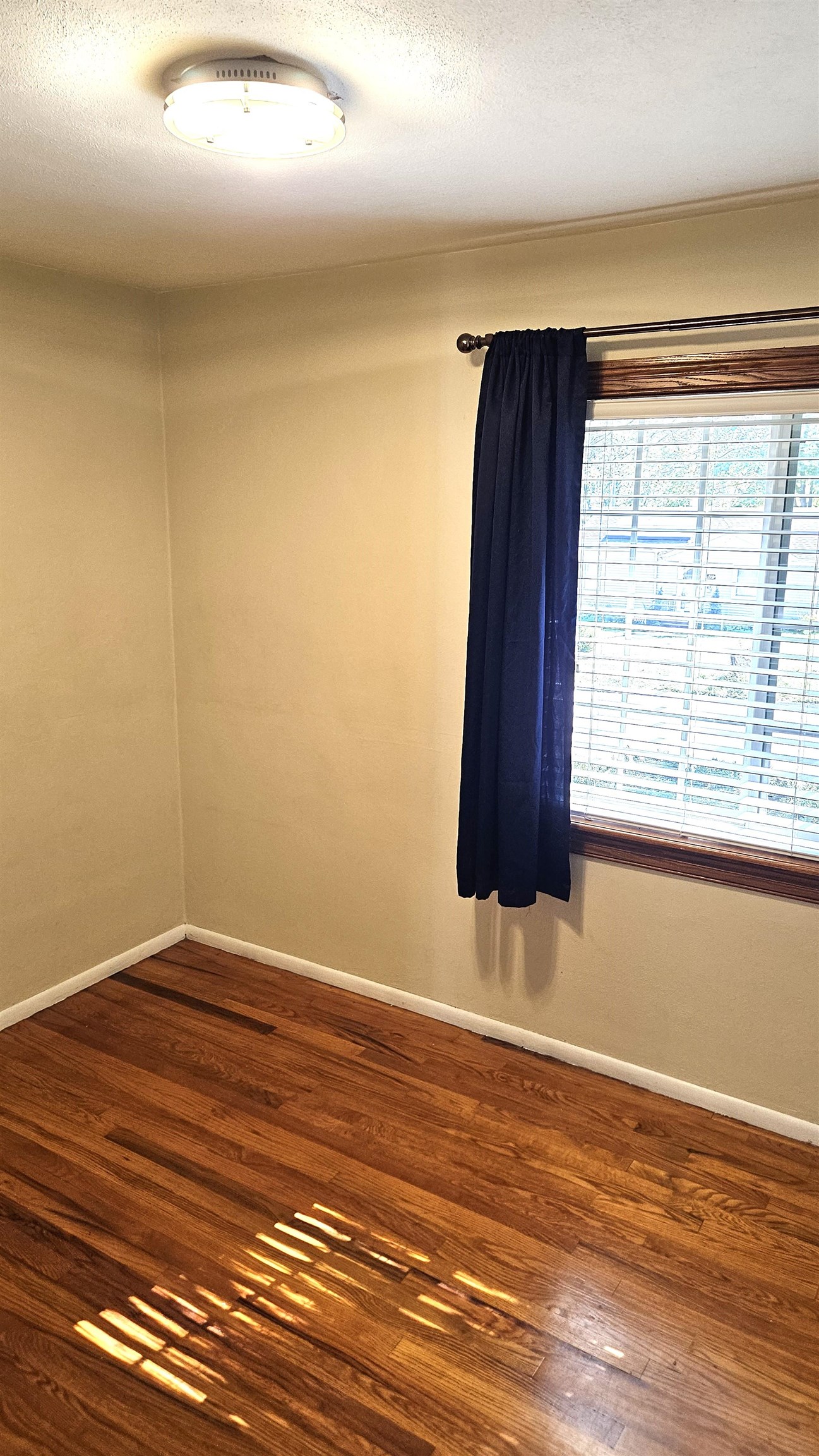 Rockford, Illinois 61107, United States, 3 Bedrooms Bedrooms, ,1 BathroomBathrooms,Residential,Pending,39448