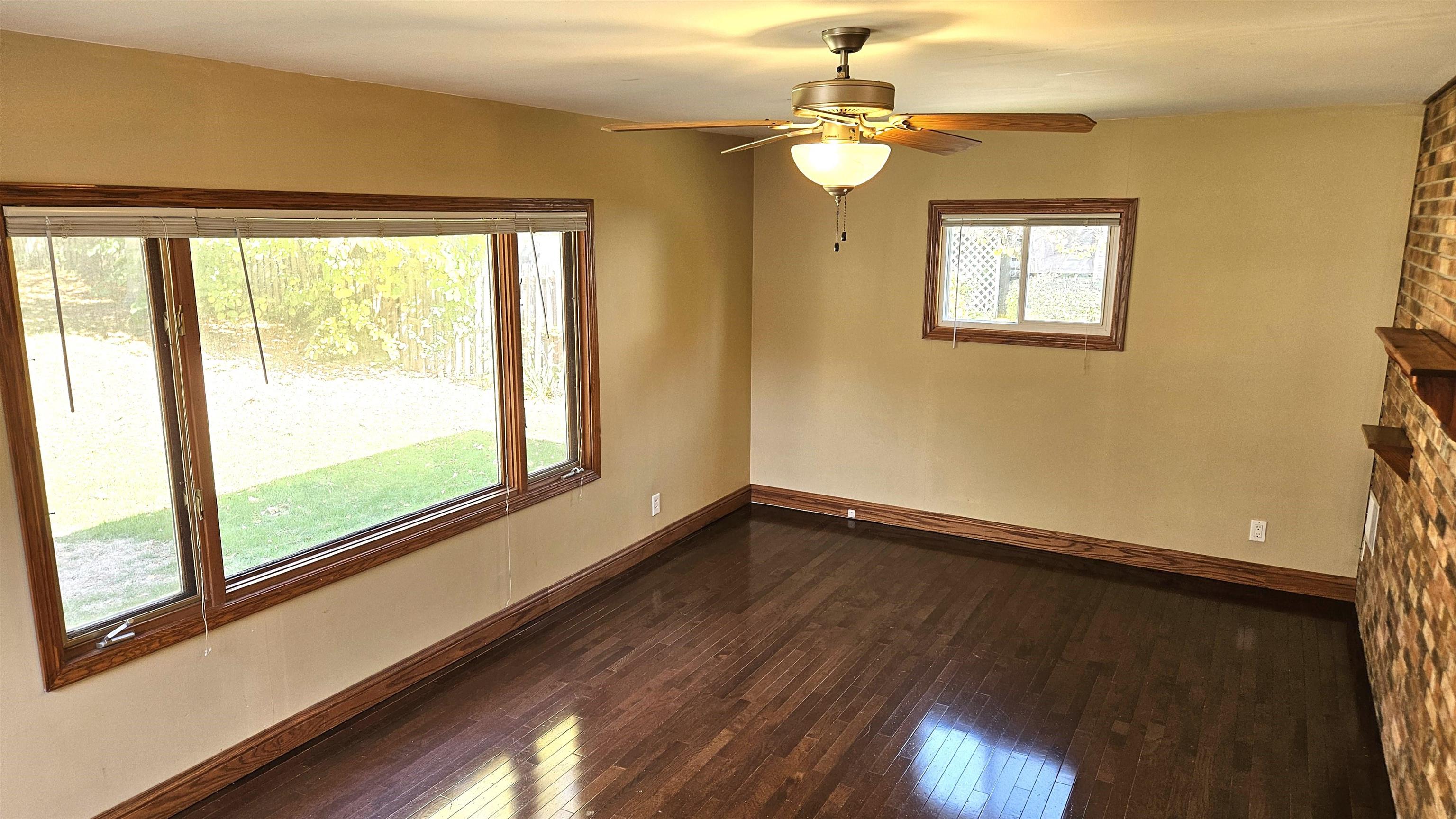 Rockford, Illinois 61107, United States, 3 Bedrooms Bedrooms, ,1 BathroomBathrooms,Residential,Pending,39448