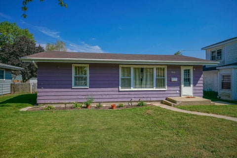 Homes For Sale - 810 S Congress Ave<br/> POLO, IL 61064