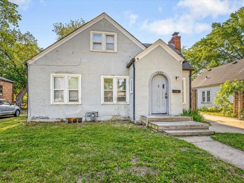 Homes For Sale - 1807 Carney Avenue<br/> ROCKFORD, IL 61103