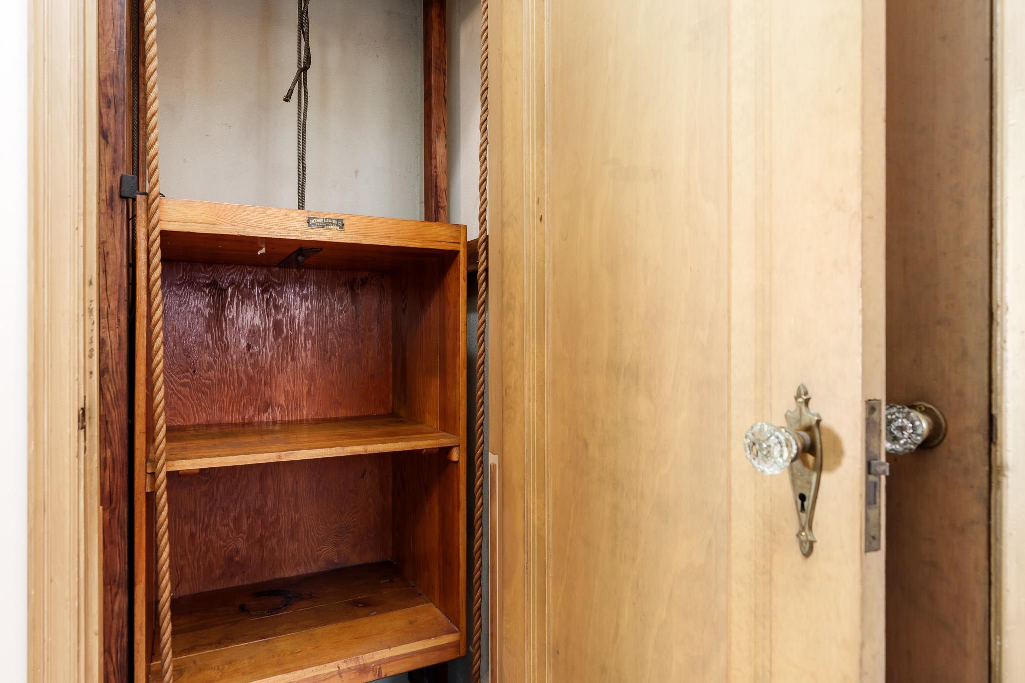 Rockford, Illinois 61107, United States, 2 Bedrooms Bedrooms, ,2 BathroomsBathrooms,Residential,Active,180986