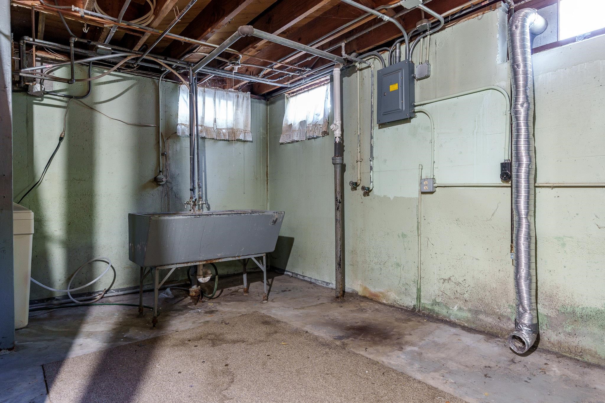 Rockford, Illinois 61107, United States, 2 Bedrooms Bedrooms, ,2 BathroomsBathrooms,Residential,Active,180986