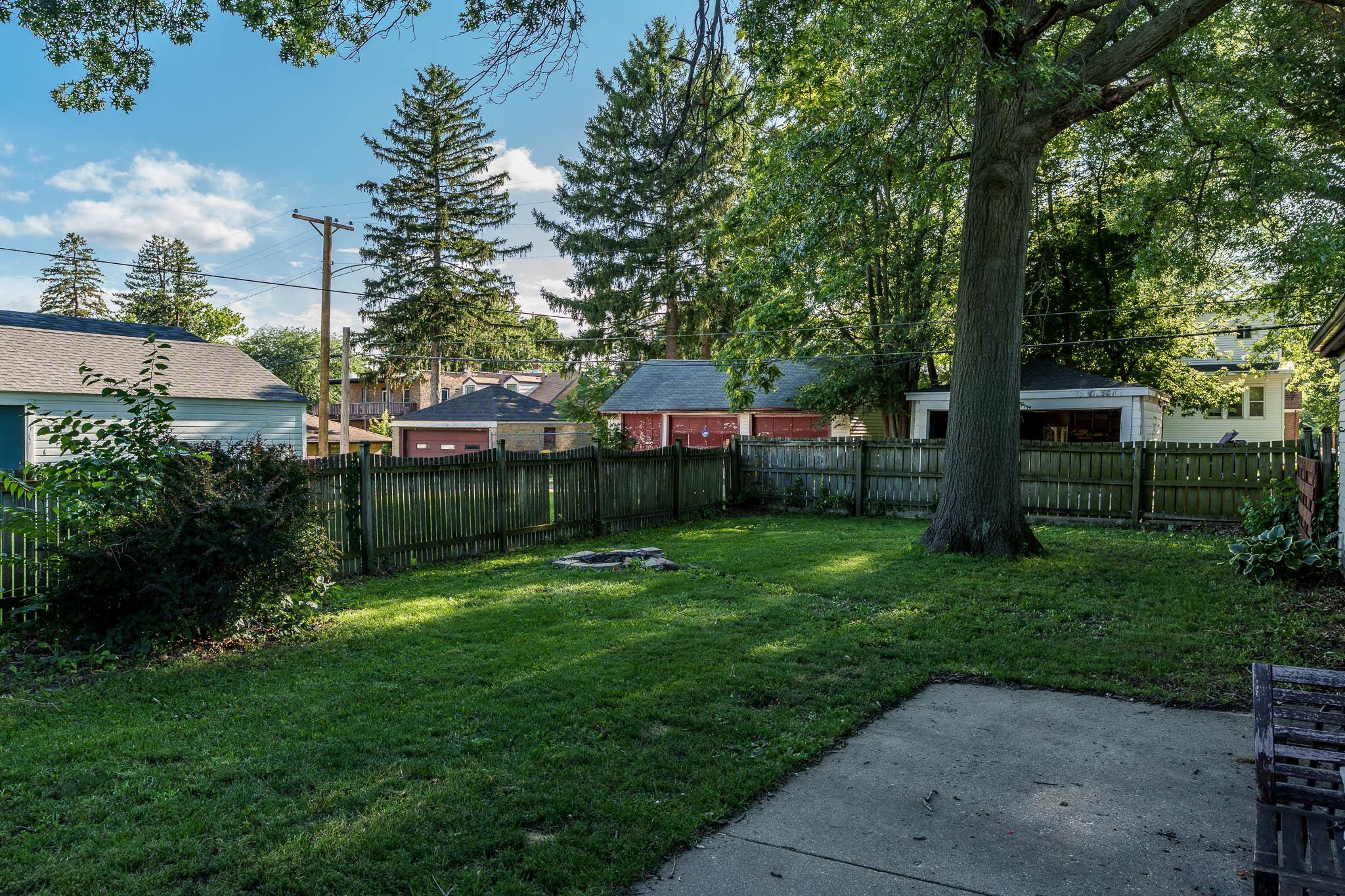 Rockford, Illinois 61107, United States, 2 Bedrooms Bedrooms, ,2 BathroomsBathrooms,Residential,Active,180986