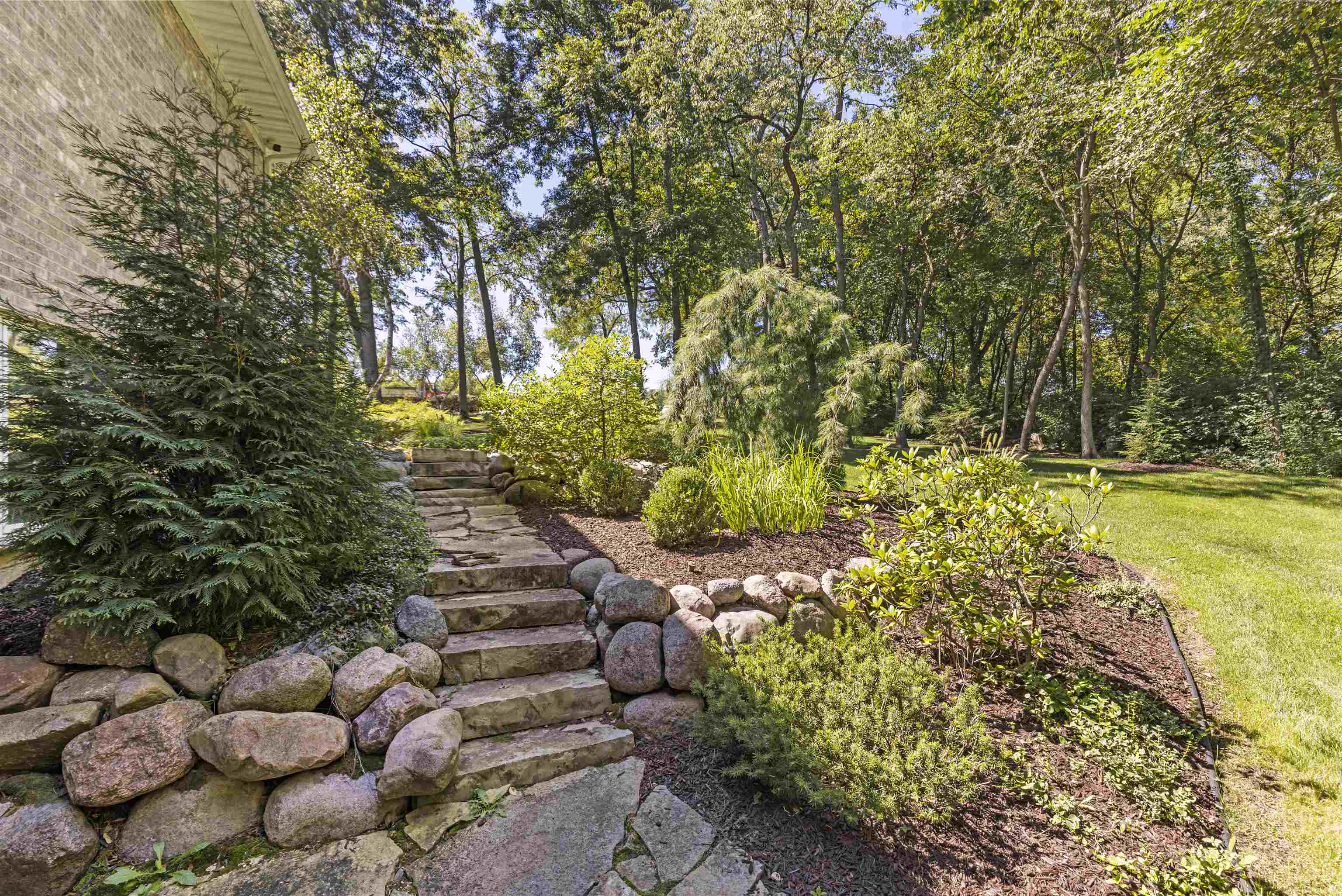 Belvidere, Illinois 61008, United States, 5 Bedrooms Bedrooms, ,4 BathroomsBathrooms,Residential,Active,70041