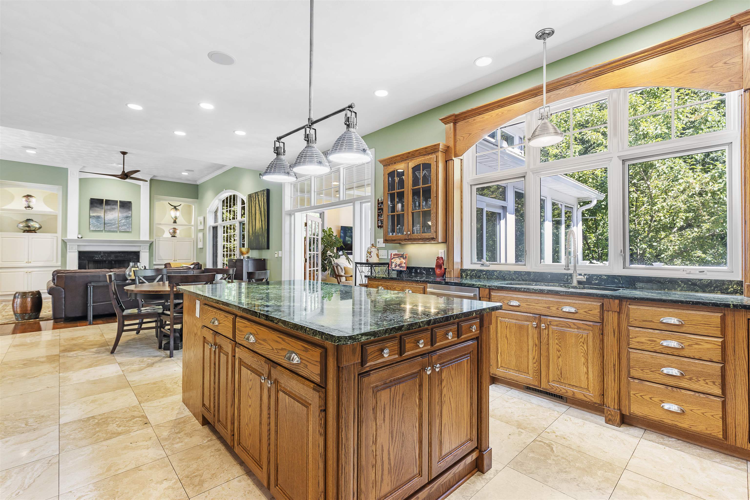 Belvidere, Illinois 61008, United States, 5 Bedrooms Bedrooms, ,4 BathroomsBathrooms,Residential,Active,70041