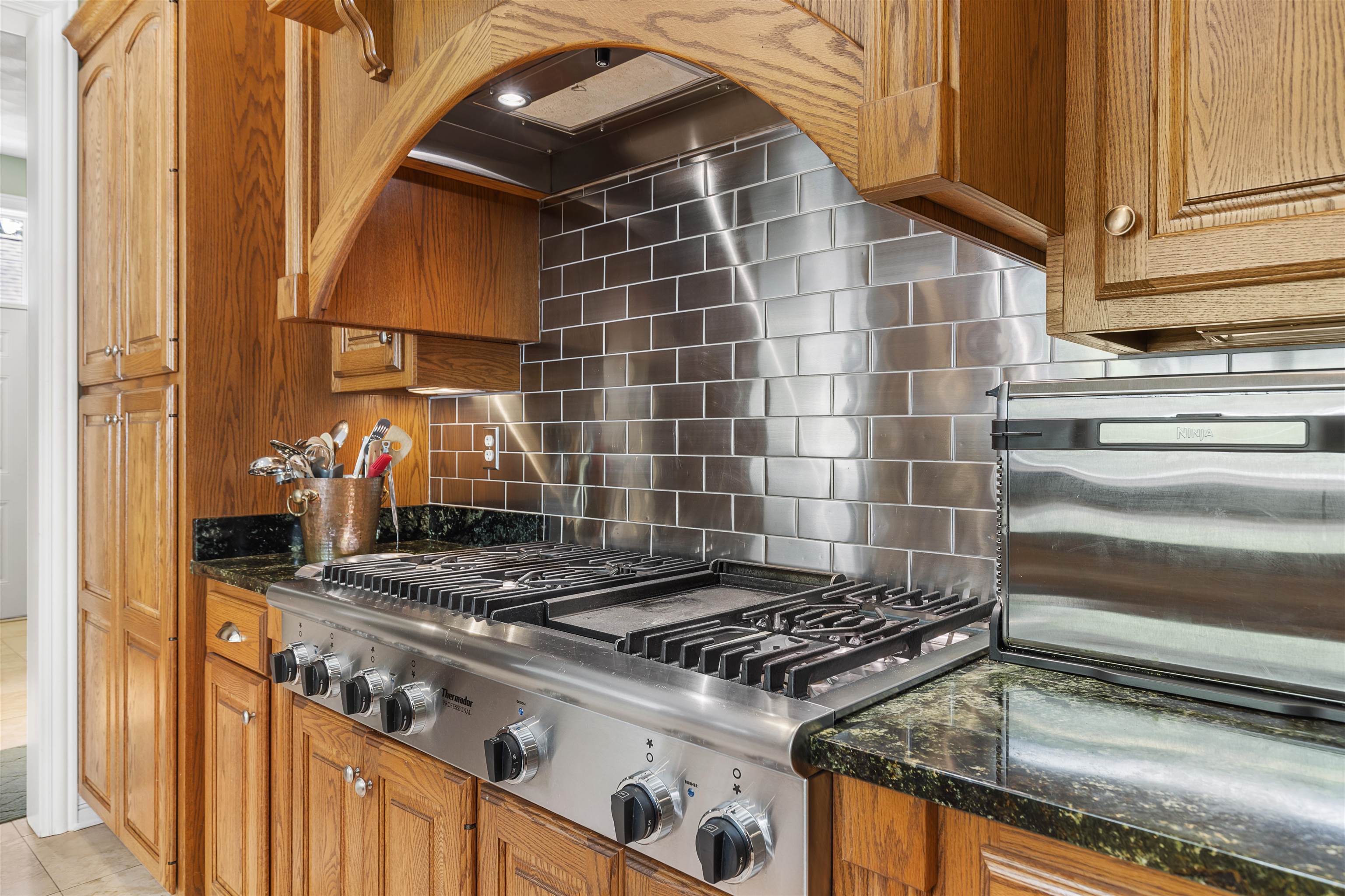 Belvidere, Illinois 61008, United States, 5 Bedrooms Bedrooms, ,4 BathroomsBathrooms,Residential,Active,70041