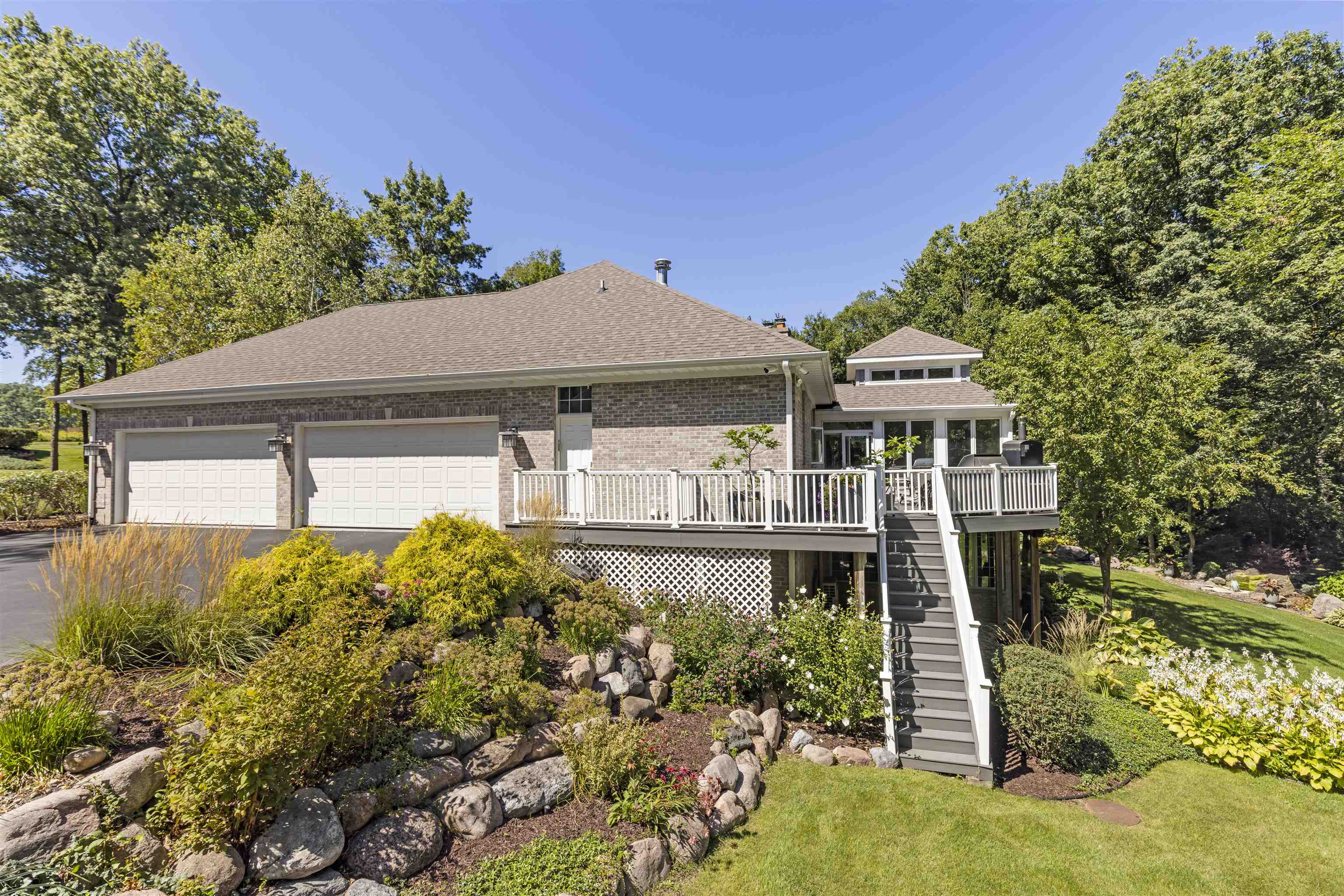 Belvidere, Illinois 61008, United States, 5 Bedrooms Bedrooms, ,4 BathroomsBathrooms,Residential,Active,70041