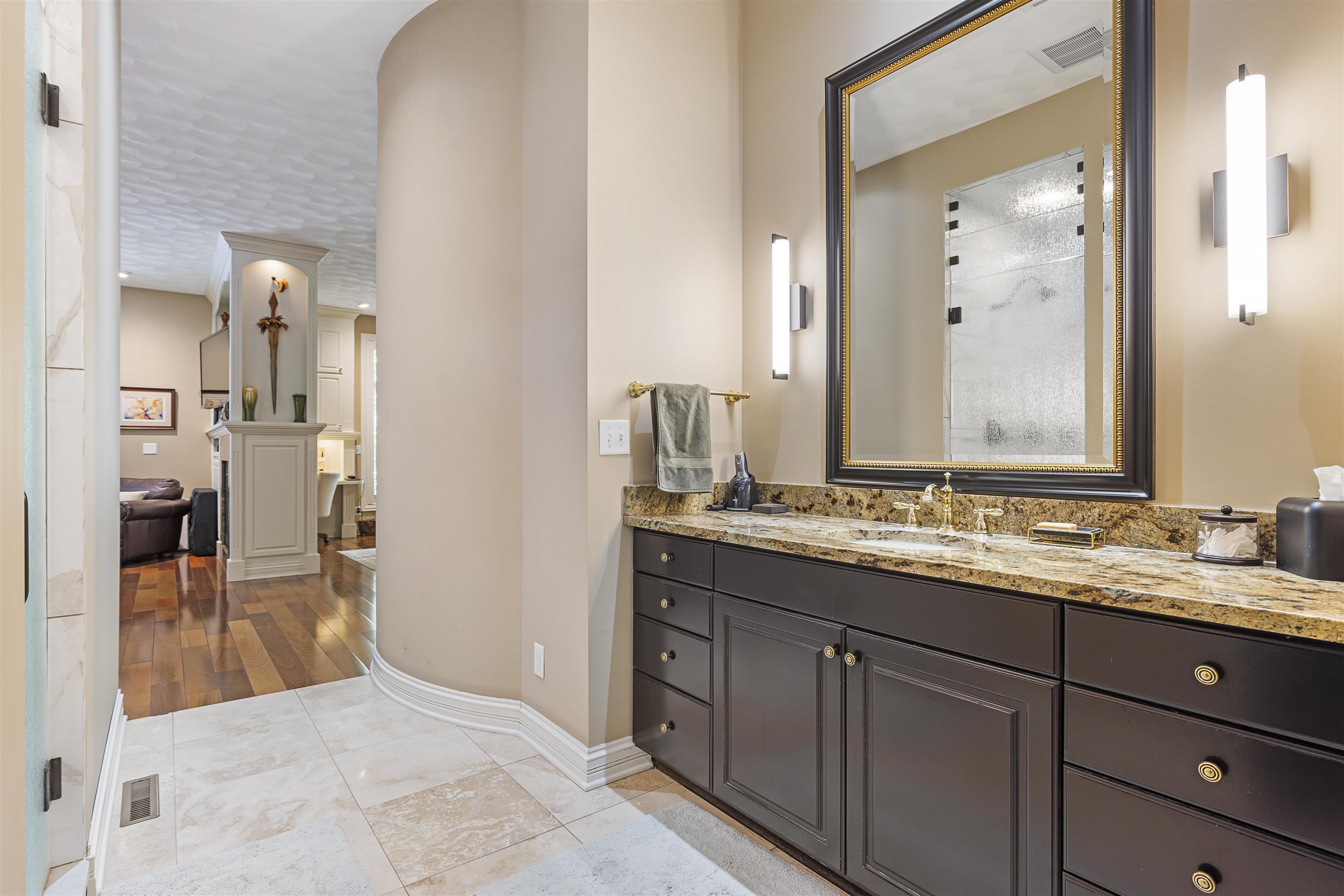 Belvidere, Illinois 61008, United States, 5 Bedrooms Bedrooms, ,4 BathroomsBathrooms,Residential,Active,70041