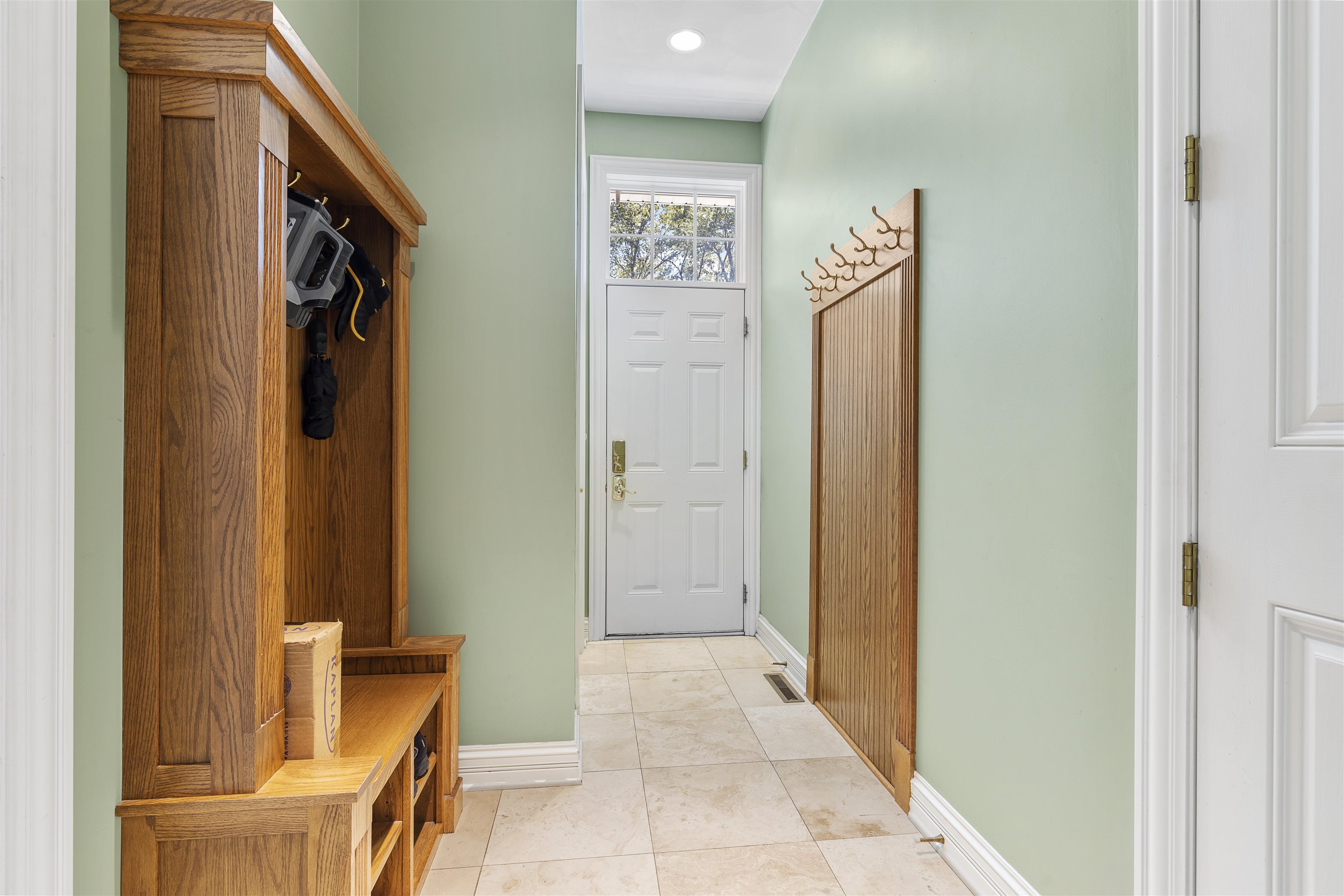 Belvidere, Illinois 61008, United States, 5 Bedrooms Bedrooms, ,4 BathroomsBathrooms,Residential,Active,70041