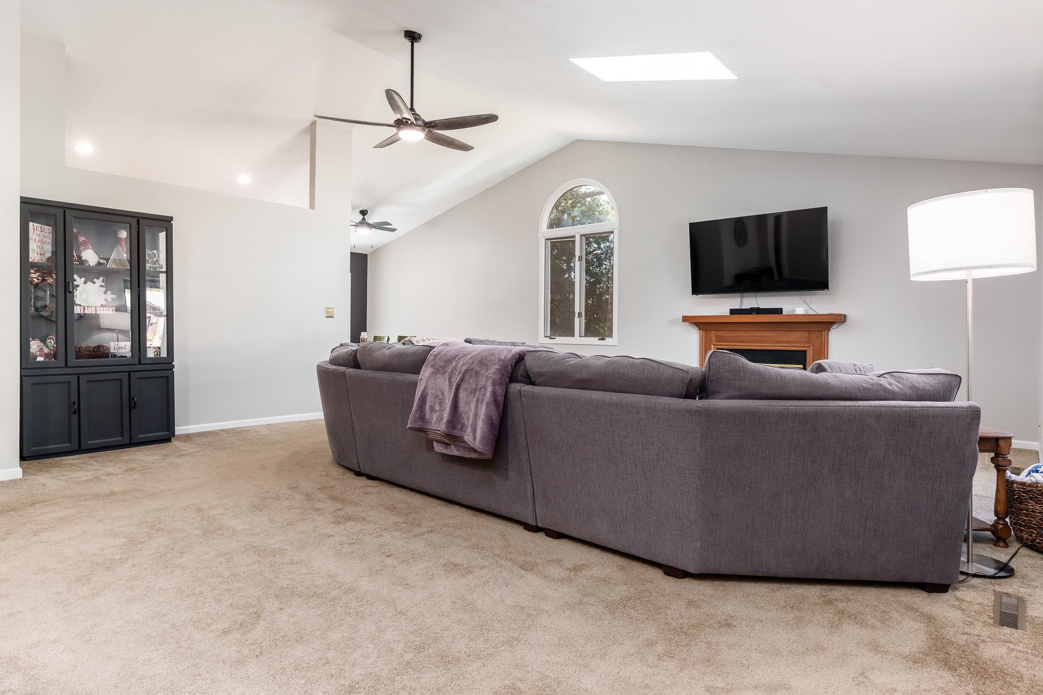 Loves Park, Illinois 61111, United States, 3 Bedrooms Bedrooms, ,3 BathroomsBathrooms,Residential,Active,229461