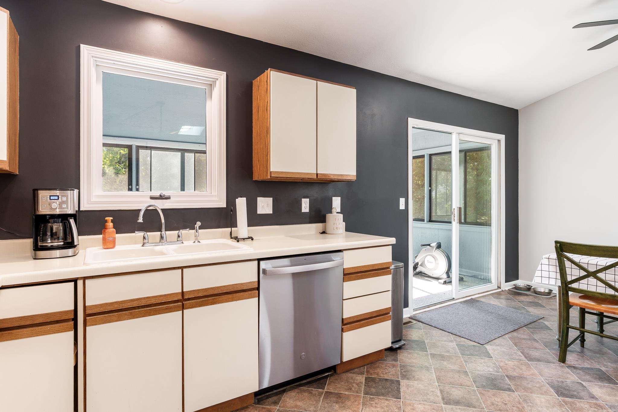 Loves Park, Illinois 61111, United States, 3 Bedrooms Bedrooms, ,3 BathroomsBathrooms,Residential,Active,229461